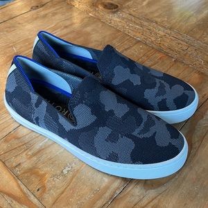 Rothy’s Original Slip on Sneaker Black & Gray Camo 6.5